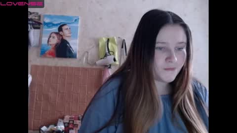 Snapshot of light_lunaa chatting on December 6, 2024, 8:15 am light_lunaa online show from December 6, 2024, 8:15 am