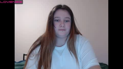 Snapshot of light_lunaa chatting on January 3, 2025, 11:35 am light_lunaa online show from January 3, 2025, 11:35 am