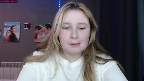 light_lunaa online show from November 28, 2025, 3:36 pm
