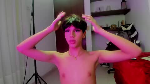 lightboy0 online show from September 25, 2025, 4:54 pm