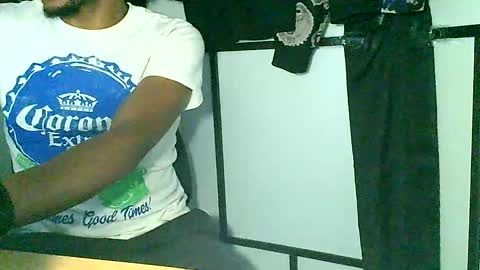 lightscamerawatchme online show from October 26, 2025, 12:55 pm