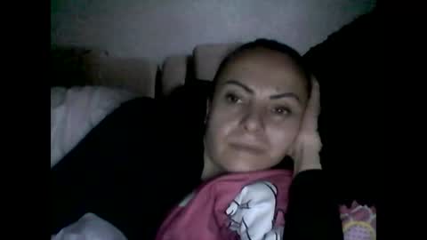 lightsw33t online show from December 1, 2025, 2:11 pm