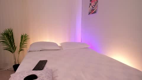 Lia Sweet online show from May 5, 2026, 4:15 pm