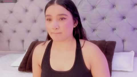 liiabloomm online show from May 17, 2026, 4:21 am