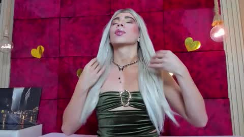 liiacollins online show from February 9, 2026, 9:08 pm