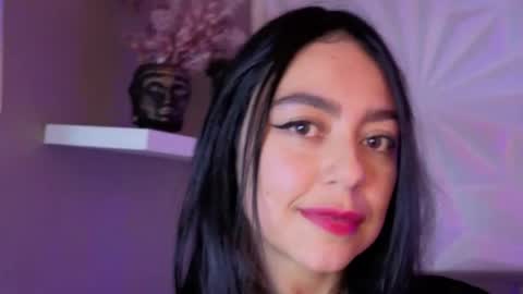 liisa_thompson_ online show from May 25, 2026, 3:29 pm