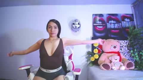 Liika  online show from June 7, 2026, 12:15 am