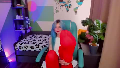 Snapshot of lika_sky chatting on October 4, 2025, 11:08 am lika_sky online show from October 4, 2025, 11:08 am