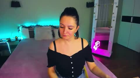 Snapshot of likaa_likaa chatting on January 8, 2025, 4:44 pm Lika online show from January 8, 2025, 4:44 pm