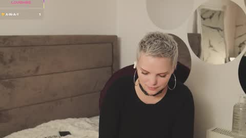 likaaberry online show from September 28, 2025, 7:08 pm