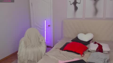 Snapshot of likaklint chatting on February 20, 2025, 9:11 am Lika online show from February 20, 2025, 9:11 am