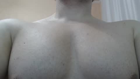 Snapshot of likwidator84 chatting on April 8, 2026, 11:43 am Maximus online show from April 8, 2026, 11:43 am