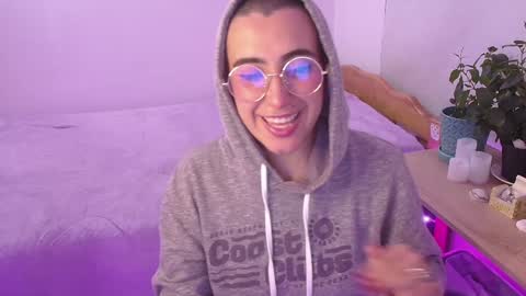 im MIA  -- MY OF is catsito3 online show from January 7, 2025, 1:59 am