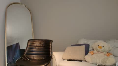 lil online show from January 16, 2026, 6:34 pm