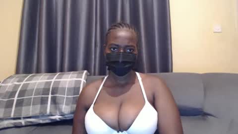 Lilcutiee online show from March 5, 2025, 9:16 am