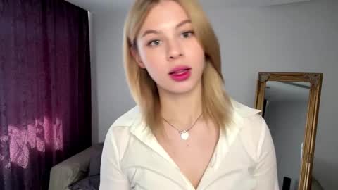 Elisa  online show from September 17, 2025, 10:06 am