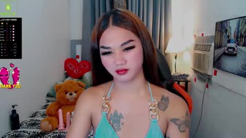 LILY online show from February 9, 2025, 3:34 pm