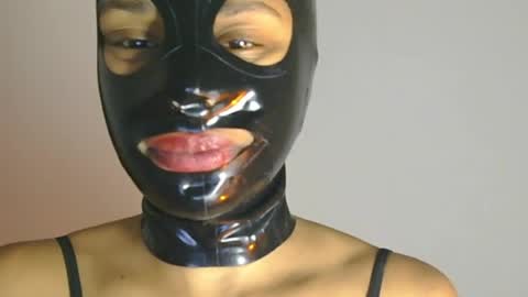 Lilith online show from May 5, 2026, 2:41 am