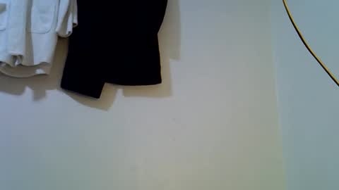 lil_miss23 online show from September 29, 2025, 8:02 pm