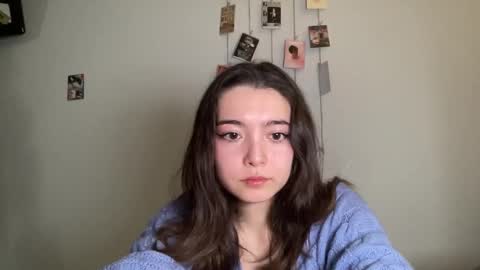 Elina online show from February 3, 2026, 6:22 am