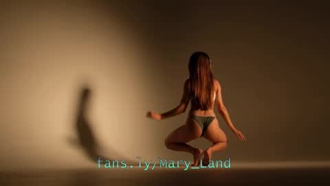 Snapshot of lil_uff chatting on October 25, 2025, 7:08 pm aka princessmaya online show from October 25, 2025, 7:08 pm