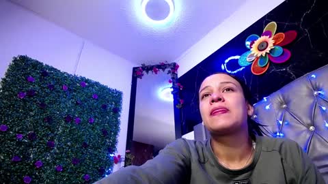   online show from January 22, 2025, 10:40 am