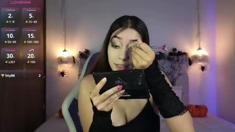 Snapshot of lila_min chatting on October 4, 2025, 2:37 pm lila_min online show from October 4, 2025, 2:37 pm