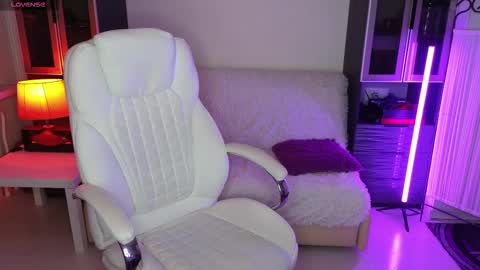 Snapshot of lila_wray chatting on October 25, 2025, 4:46 pm Lila online show from October 25, 2025, 4:46 pm