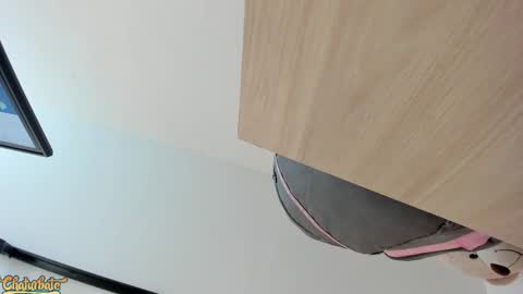 lila bailey  online show from September 21, 2025, 7:37 pm