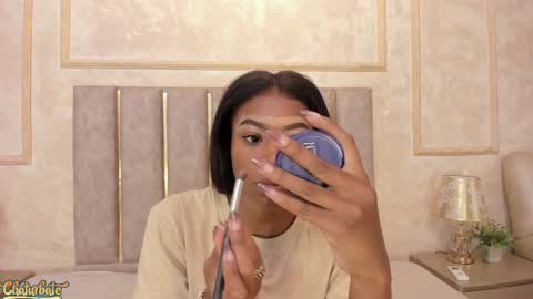 lila bailey  online show from October 7, 2025, 7:55 pm