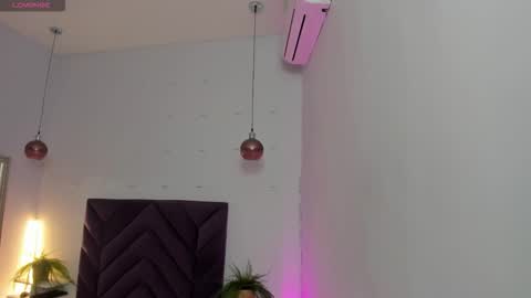 lila bailey  online show from January 6, 2026, 7:39 pm