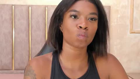 lila bailey  online show from February 7, 2026, 7:50 pm