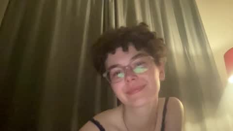 Snapshot of lilac_dreamsss chatting on May 20, 2026, 11:11 pm lilac_dreamsss online show from May 20, 2026, 11:11 pm