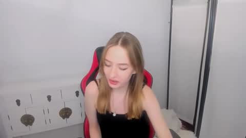 LiliaDesire online show from January 28, 2025, 4:08 pm