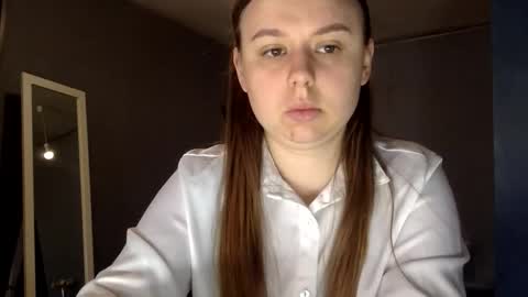 Lily online show from September 26, 2025, 7:23 am