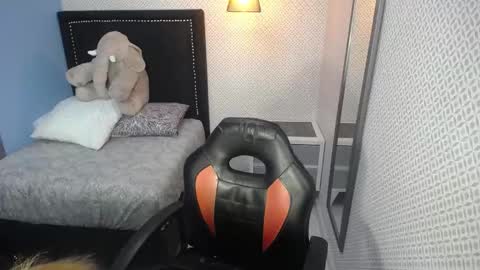 Snapshot of lilafave chatting on March 3, 2025, 7:06 pm Dove online show from March 3, 2025, 7:06 pm