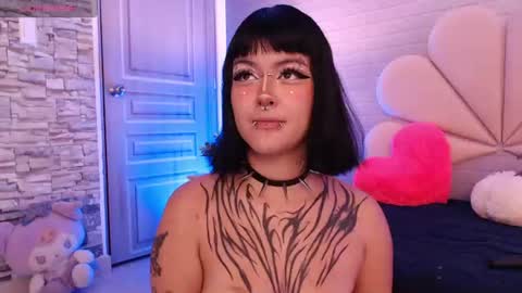 Snapshot of lilcandy19 chatting on August 5, 2026, 10:40 am lilcandy19 online show from August 5, 2026, 10:40 am