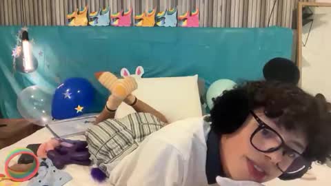 lilcookiebaby online show from May 13, 2026, 12:52 am