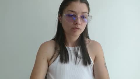 Valeri Villalobos  IG villa lobosvaleri online show from April 3, 2026, 3:32 pm