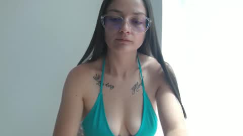 Valeri Villalobos  IG villa lobosvaleri online show from May 9, 2026, 4:45 pm