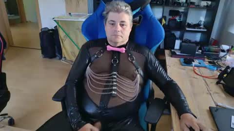 Snapshot of lildickman chatting on July 10, 2026, 7:34 am lildickman online show from July 10, 2026, 7:34 am