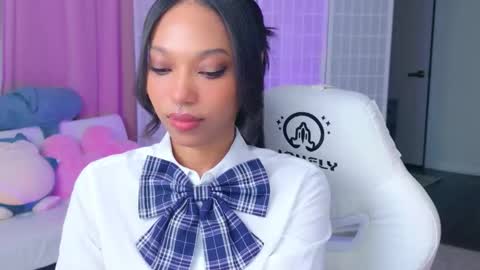 evie online show from February 21, 2026, 2:45 am