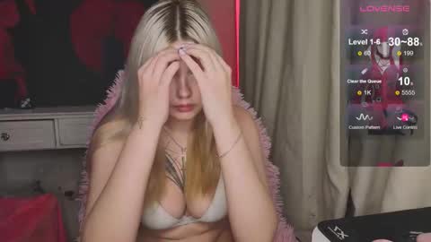 Nika and Lori online show from October 10, 2025, 11:37 pm