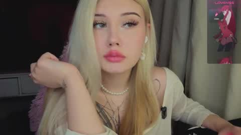 Nika and Lori online show from October 15, 2025, 6:52 pm