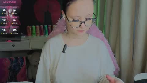 Nika and Lori online show from November 29, 2025, 10:40 am