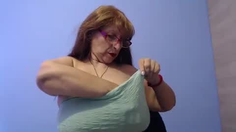 Snapshot of lilhy_mcfly chatting on September 21, 2025, 5:03 pm lilieth online show from September 21, 2025, 5:03 pm