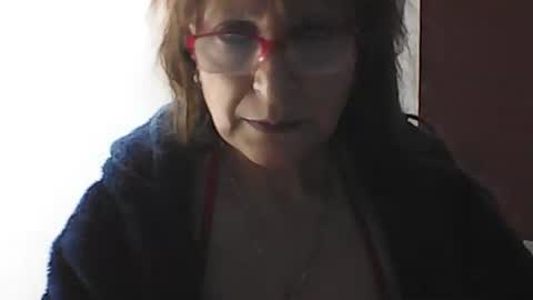 Snapshot of lilhy_mcfly chatting on October 16, 2025, 6:42 pm lilieth online show from October 16, 2025, 6:42 pm