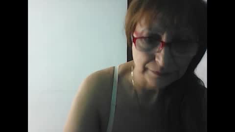 Snapshot of lilhy_mcfly chatting on October 20, 2025, 6:41 pm lilieth online show from October 20, 2025, 6:41 pm