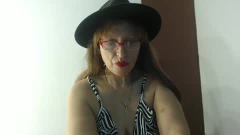 Snapshot of lilhy_mcfly chatting on November 7, 2025, 6:08 pm lilieth online show from November 7, 2025, 6:08 pm