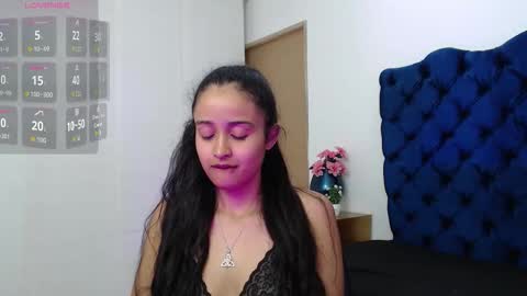 Lili online show from November 2, 2025, 3:42 am